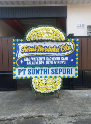 Papan Bunga Duka di Campuranom