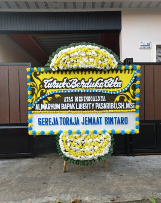 Papan Bunga Duka di Campuranom