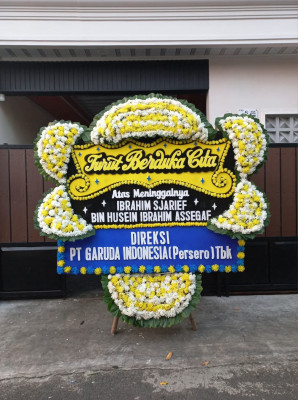 Papan Bunga Duka di Campuranom