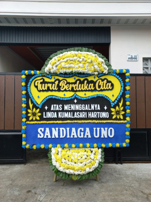 Papan Bunga Duka di Campuranom