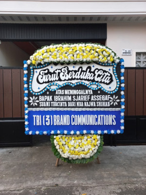 Papan Bunga Duka di Campuranom